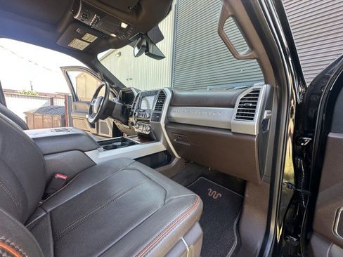 Used 2017 Ford F250 King Ranch w/ King Ranch Ultimate Package AWD/4WD image 14