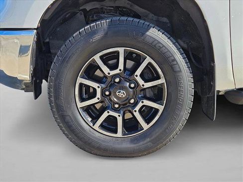 Used 2017 Toyota Tundra SR5 image 23