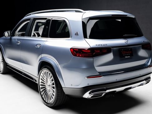 Used 2025 Mercedes-Benz Maybach GLS 600 4MATIC image 24