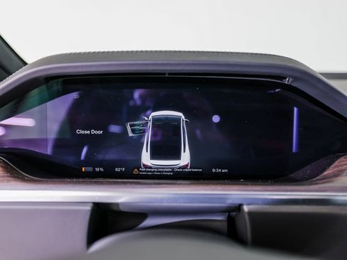 Used 2022 Tesla Model X image 15