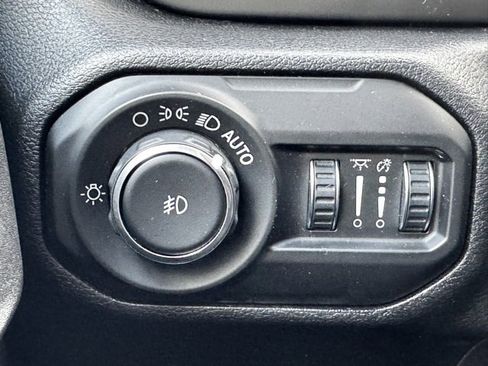 Used 2021 Jeep Wrangler Unlimited Sport image 29