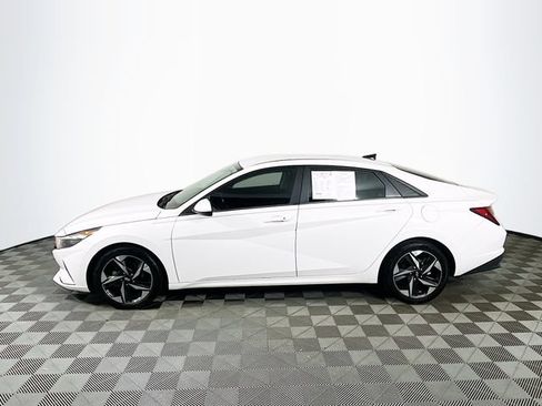 Used 2023 Hyundai Elantra SEL w/ Convenience Package FWD image 5