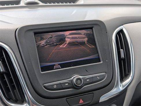 Used 2021 Chevrolet Equinox LS image 22