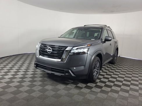 New 2025 Nissan Pathfinder SV image 8