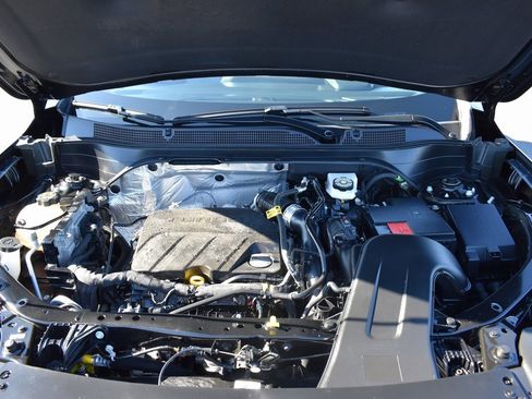 Certified 2024 Chevrolet Trax RS w/ Driver Confidence Package image 16