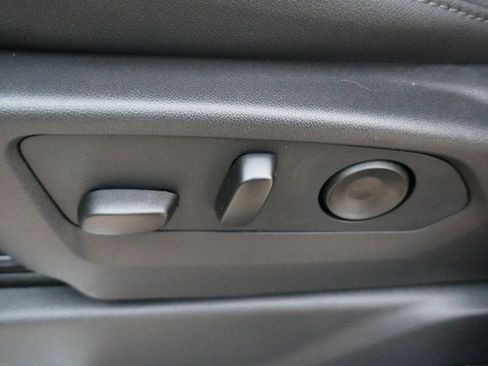 New 2026 GMC Sierra 3500 SLT w/ SLT Premium Package image 15