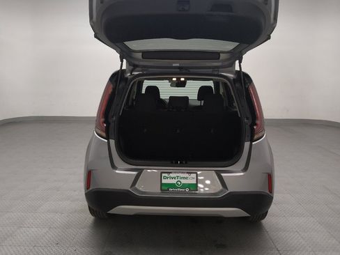 Used 2025 Kia Soul LX image 29