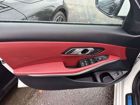 Used 2023 BMW 330i xDrive Sedan w/ Premium Package image 15