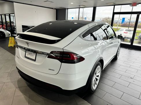 Used 2017 Tesla Model X 100D image 5