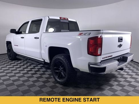Used 2018 Chevrolet Silverado 1500 LTZ Z71 w/ Redline Edition AWD/4WD image 19