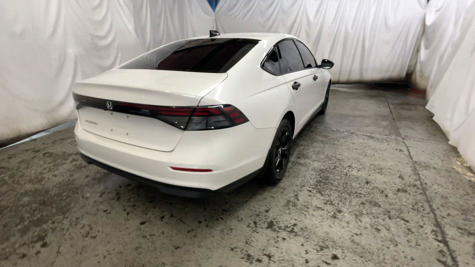 Certified 2025 Honda Accord SE image 6