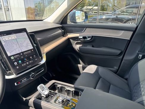 Certified 2025 Volvo XC90 B6 Plus AWD/4WD image 24