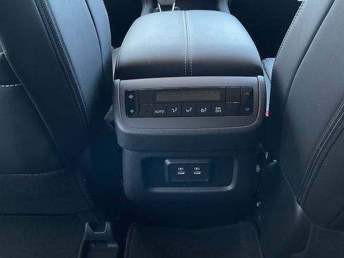 New 2026 Nissan Pathfinder SL image 19