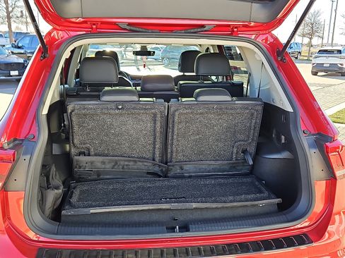 Certified 2023 Volkswagen Tiguan SE w/ Panoramic Sunroof Package image 6