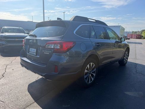 Used 2017 Subaru Outback 2.5i Limited AWD/4WD image 6