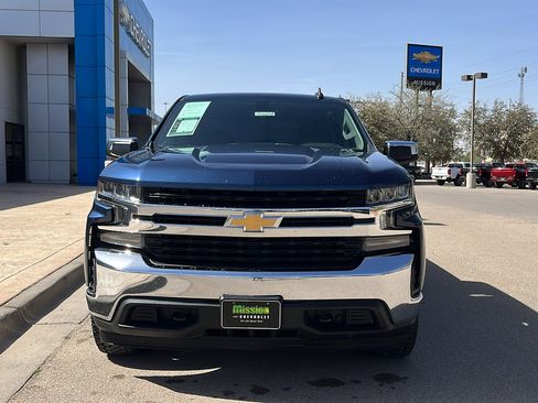 Used 2020 Chevrolet Silverado 1500 LT w/ Texas Edition image 2