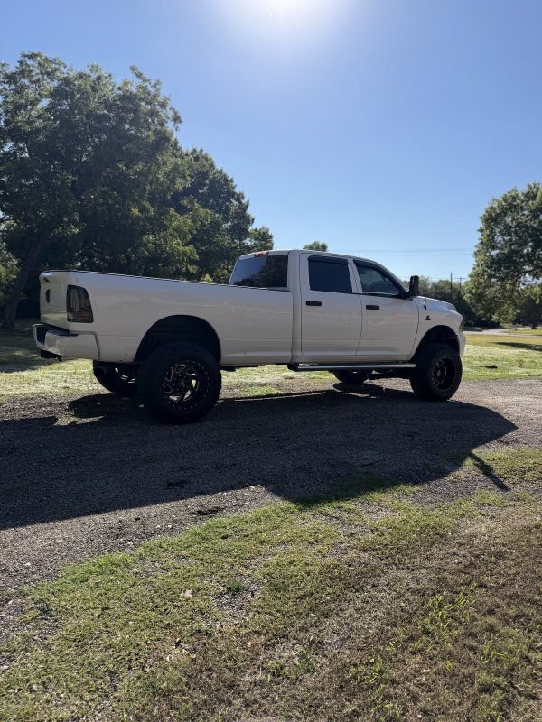 Used 2017 RAM 2500 Tradesman w/ Chrome Appearance Group AWD/4WD image 6
