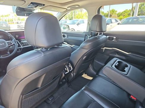 Used 2023 Kia Sorento S w/ Panoramic Sunroof Package FWD image 10