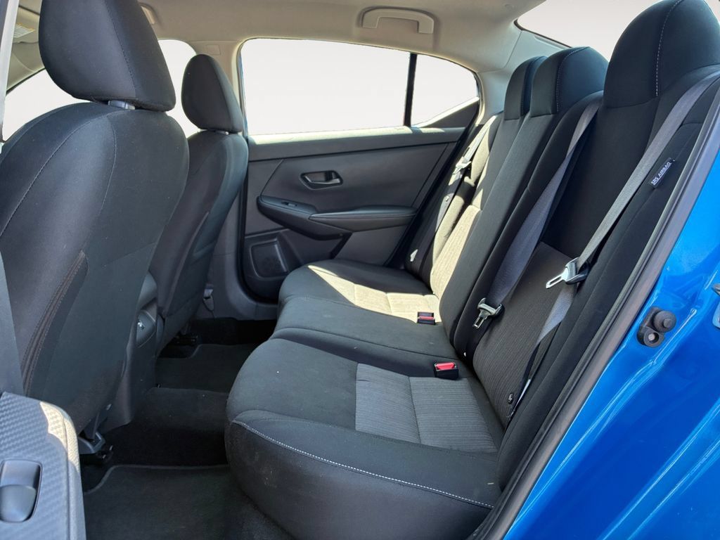 Used 2024 Nissan Sentra SV FWD image 13
