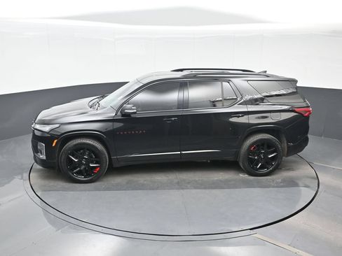 Used 2023 Chevrolet Traverse Premier w/ Redline Edition FWD image 18