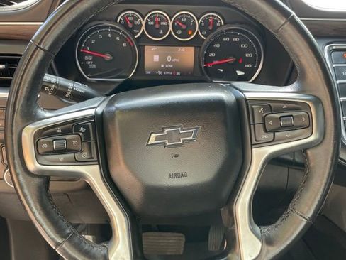 Used 2021 Chevrolet Tahoe Z71 w/ Luxury Package AWD/4WD image 25