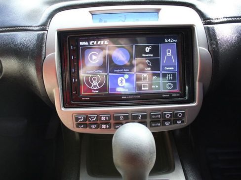 Used 2015 Chevrolet Camaro LS RWD image 15