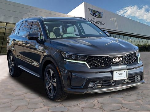 Used 2022 Kia Sorento SX w/ Panoramic Sunroof Package image 8