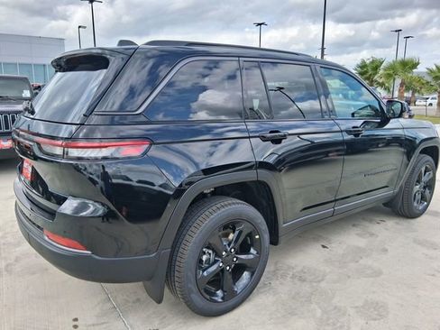 New 2026 Jeep Grand Cherokee Limited RWD image 7