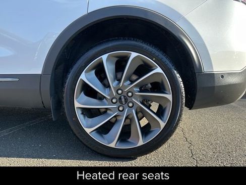 Certified 2023 Lincoln Nautilus Reserve w/ Equipment Group 202A image 44