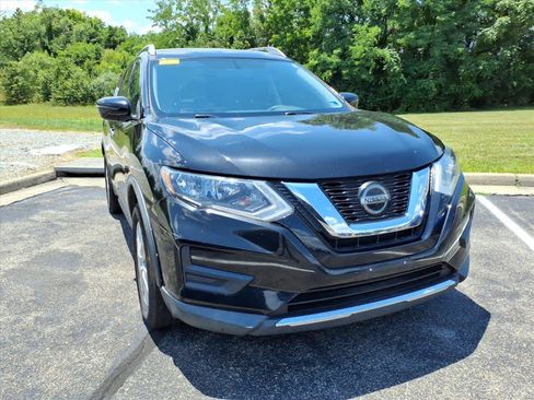 Used 2018 Nissan Rogue SV AWD/4WD image 10