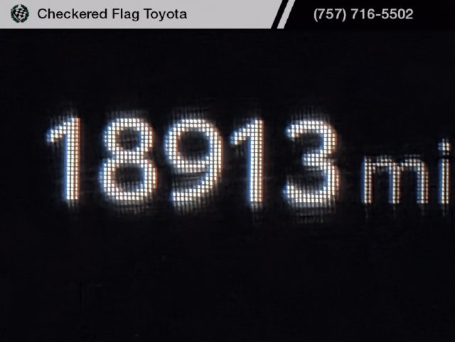 Used 2026 Toyota Camry SE w/ Convenience Package FWD image 12