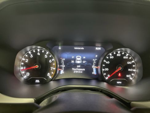 Used 2022 Jeep Compass Limited image 19