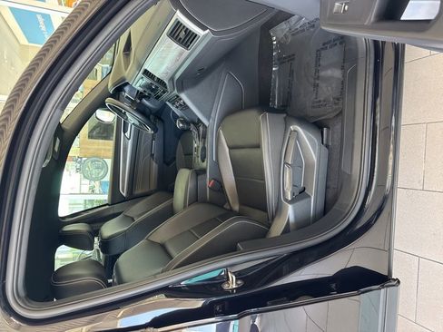 Certified 2023 Volkswagen Atlas Cross Sport SE FWD image 8