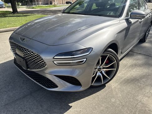 Used 2025 Genesis G70 2.5T RWD image 3