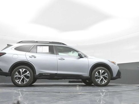 Used 2022 Subaru Outback Limited image 32