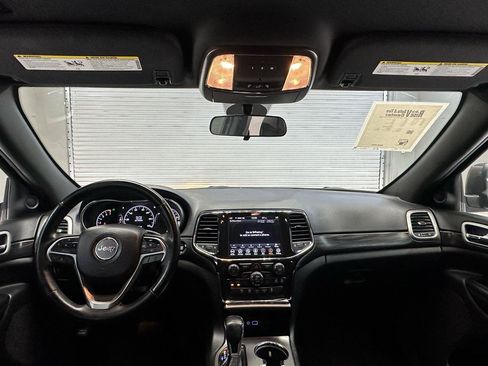 Used 2021 Jeep Grand Cherokee Laredo X RWD image 10