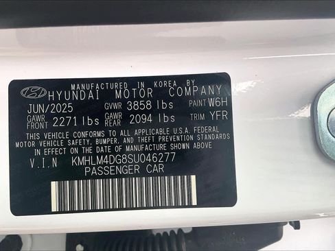 Certified 2025 Hyundai Elantra Sport FWD image 34