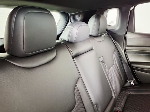 Used 2025 Jeep Compass Latitude w/ Altitude Special Edition image 12