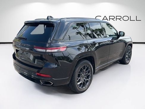 Used 2025 Jeep Grand Cherokee Summit w/ Obsidian Package AWD/4WD image 3