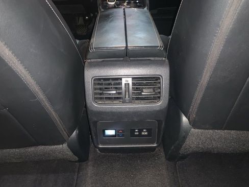 Used 2021 Nissan Rogue SL image 14