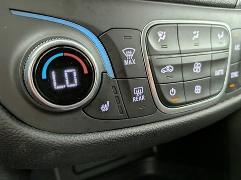 Used 2022 Chevrolet Equinox LT FWD image 8