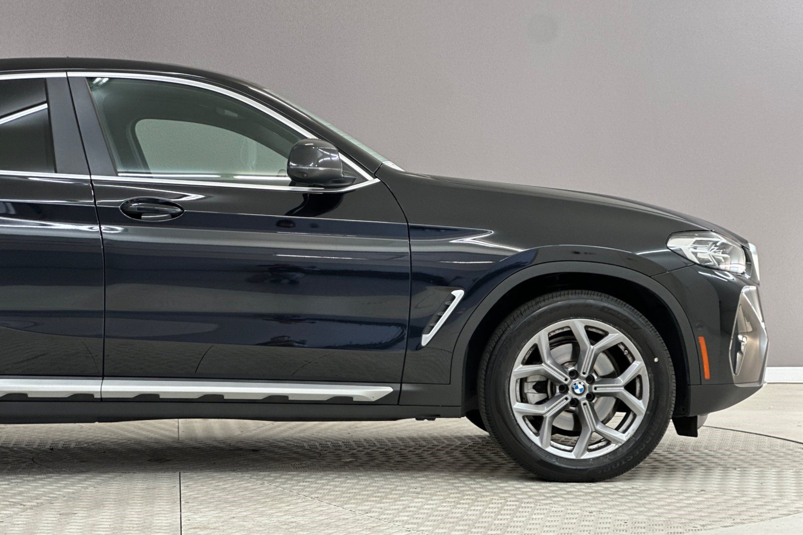 Used 2024 BMW X4 xDrive30i w/ Premium Package AWD/4WD image 35