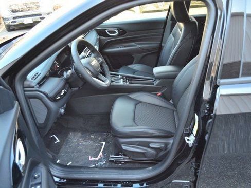 New 2026 Jeep Compass Latitude image 14