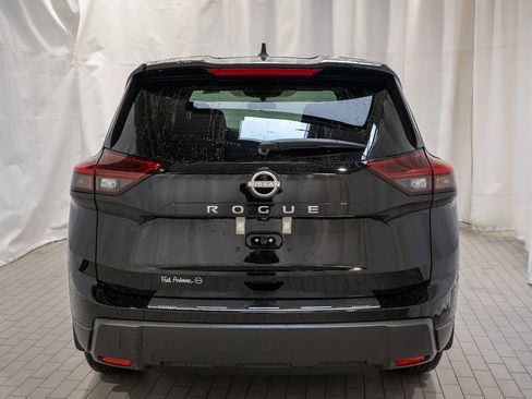 New 2026 Nissan Rogue SV image 5