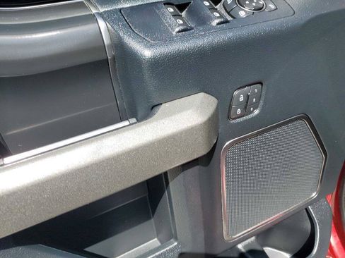 Used 2019 Ford F150 Raptor w/ Equipment Group 802A Luxury AWD/4WD image 29