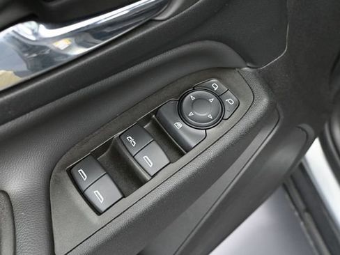 Used 2023 Chevrolet Equinox LT w/ LPO, Floor Liner Package FWD image 20