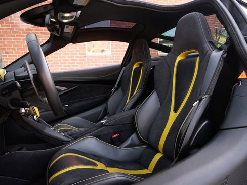 Used 2019 McLaren 720S Performance image 15