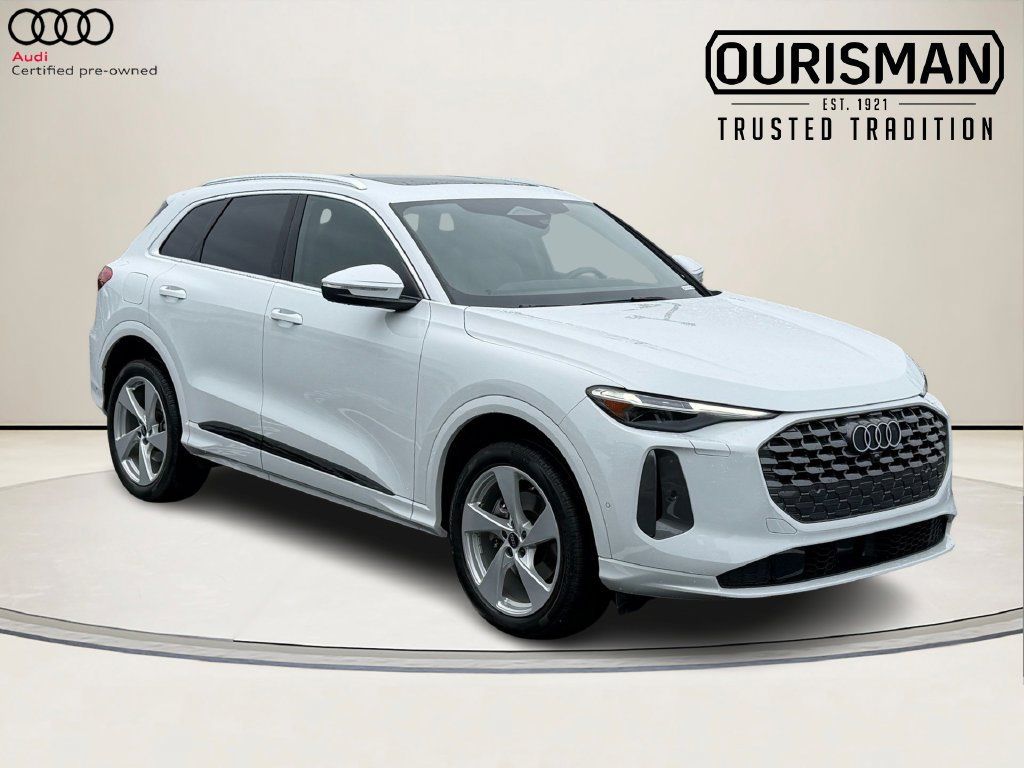 Certified 2025 Audi Q5 Premium Plus w/ Premium Plus AWD/4WD image 1