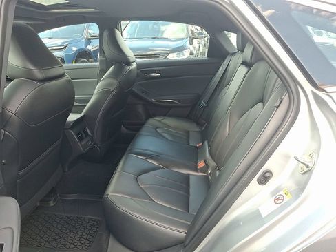 Used 2019 Toyota Avalon XLE w/ Moonroof Package FWD image 10
