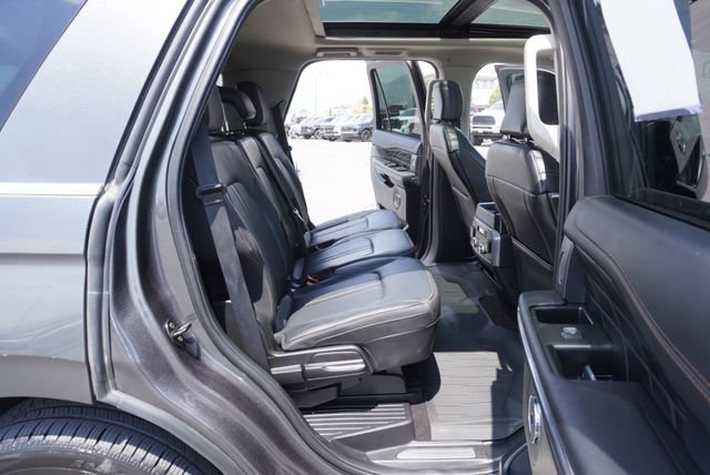 Used 2021 Ford Expedition Platinum AWD/4WD image 25